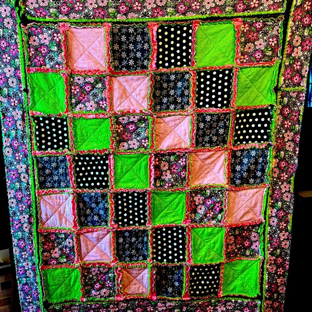 Handmade Rag Quilt for you Special Little Girl - Picture 1 of 4